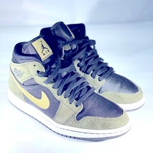 Nike‎ Jordan 1 Mid Military